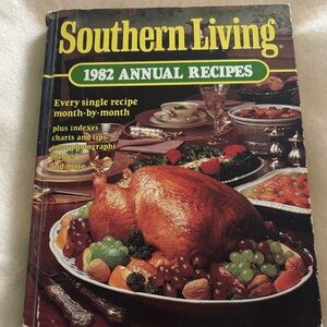 Southern Living 1982 Annual Recipes Cookbook - Black and Yellow Cover